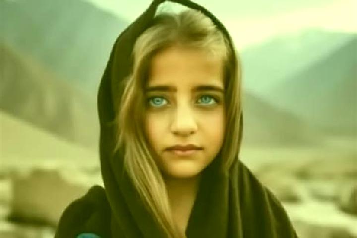 Elizabeth, 29, a chestnut blue-eyed middle eastern companion based in Al Bardiyah. Offering Girlfriend Experience, Domination, Travel Companion, Erotic Massa...