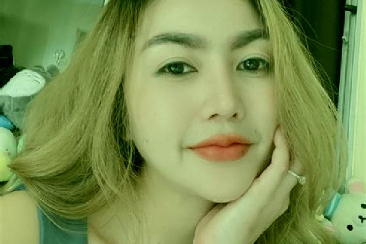 Elizabeth, 29 — Escort in Mook, Netherlands