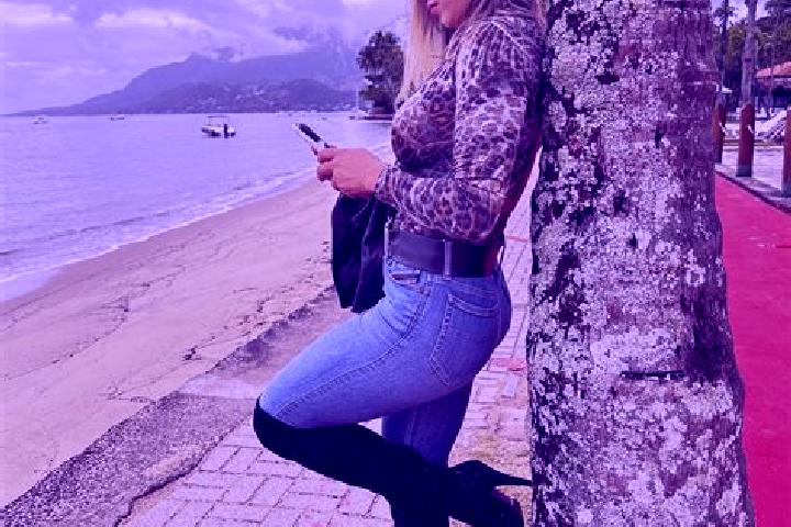 Elizabeth, 30 — Escort in Landri Sales, Brazil