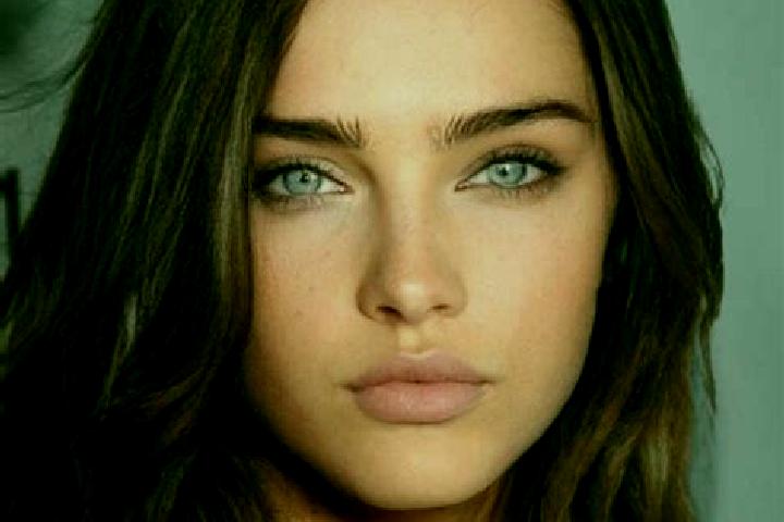 Elizabeth, 31, a brunette green-eyed caucasian companion based in Heroes de Chapultepec (Rodeo de San Antonio). Offering Roleplay, Massage, Erotic Massage. A...