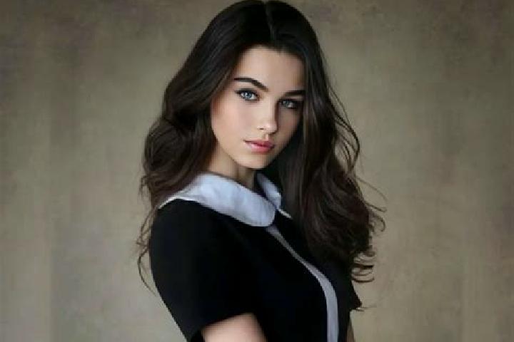 Elizabeth, 31, a brunette grey-eyed slavic companion based in Bilac. Offering Fetish, Prostate Massage, Domination, Roleplay. Available for incall and outcal...