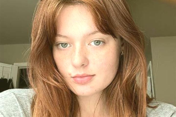 Elizabeth, 31, a red grey-eyed latina companion based in Lacko. Offering Couples, Striptease, Prostate Massage. Available for incall and outcall, overnight b...