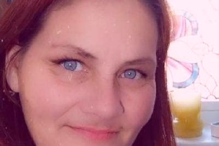 Elizabeth, 32, a auburn blue-eyed caucasian companion based in Tautii-Magheraus. Offering GFE, Fetish, Overnight, Dinner Date, Prostate Massage. Available fo...