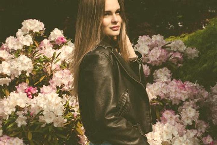 Elizabeth, 32 — Escort in Sosnova, Czech Republic