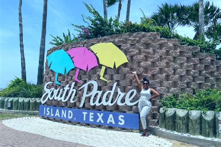 Elizabeth, 32 — Escort in South Padre Island, United States