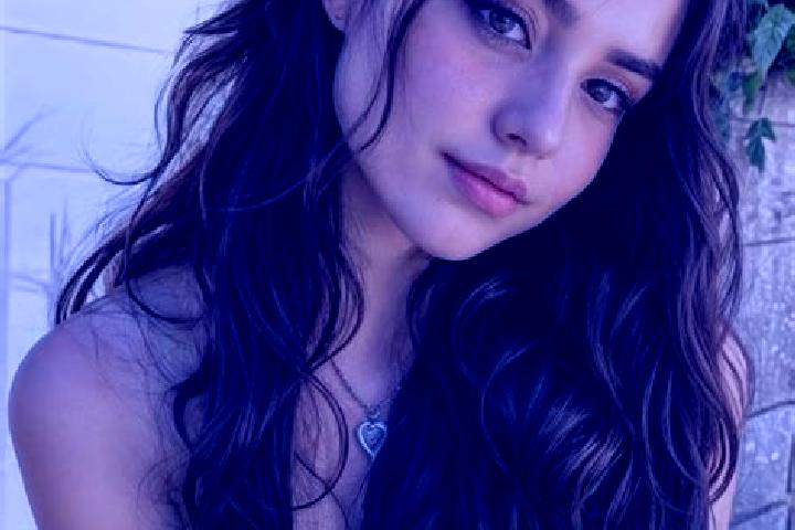 Elizabeth, 33, a auburn amber-eyed middle eastern companion based in Borrazopolis. Offering Party Girl, Deep French Kissing, Massage, A-Level. Available for ...