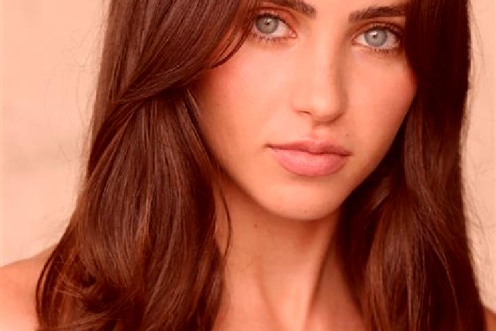 Elizabeth, 33, a brunette dark-eyed mediterranean companion based in Valjevo. Offering Striptease, GFE. Available for incall and outcall, day and evening dates.