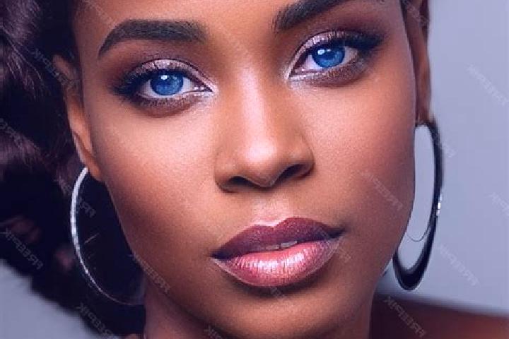 Elizabeth, 33, a chestnut blue-eyed ebony companion based in Villaturde. Offering Massage, Fetish, BDSM, 69. Available for incall and outcall, day and evenin...