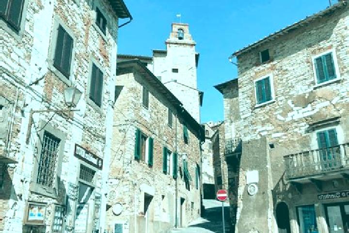 Elizabeth, 33 — Escort in Campiglia, Italy