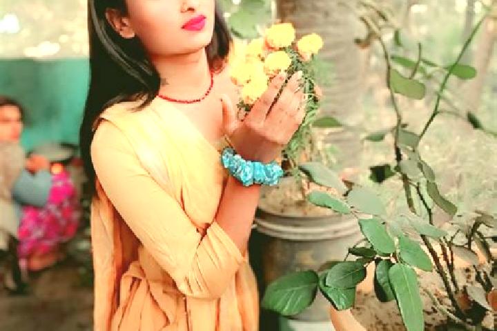 Elizabeth, 33 — Escort in Chhoti Sadri, India