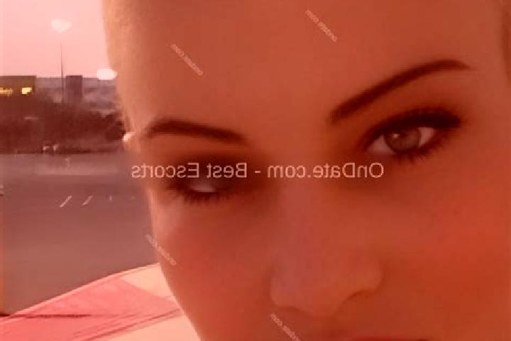 Elizabeth, 34 — Escort in Karamken, Russia