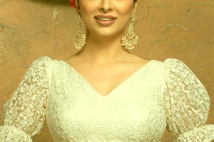 Elizabeth, 35 — Escort in Karimganj, India