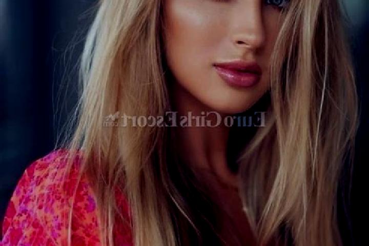 Elizabeth, 36, a blonde amber-eyed slavic companion based in Trasquera. Offering Deep French Kissing, Girlfriend Experience, Dinner Date, Fetish. Available f...