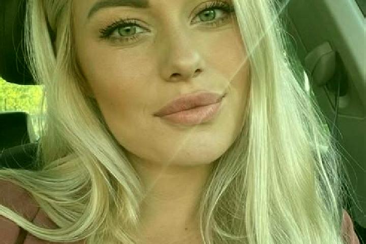 Elizabeth, 36, a blonde hazel-eyed latina companion based in Valdestillas. Offering Erotic Massage, Girlfriend Experience. Available for incall and outcall, ...