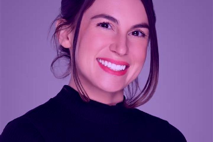 Elizabeth, 36, a brunette grey-eyed caucasian companion based in Carignan-de-Bordeaux. Offering Deep French Kissing, Domination, BDSM. Available for incall a...