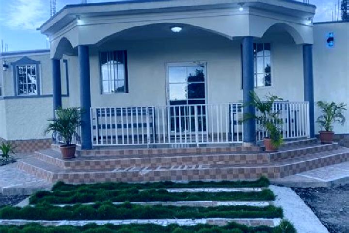 Elizabeth, 36 — Escort in Pignon, Haiti