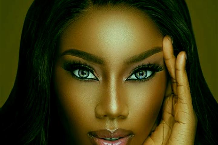 Elizabeth, 37, a chestnut blue-eyed ebony companion based in Kakad Wari Dir Upper. Offering Roleplay, Party Girl, Domination. Available for incall and outcal...