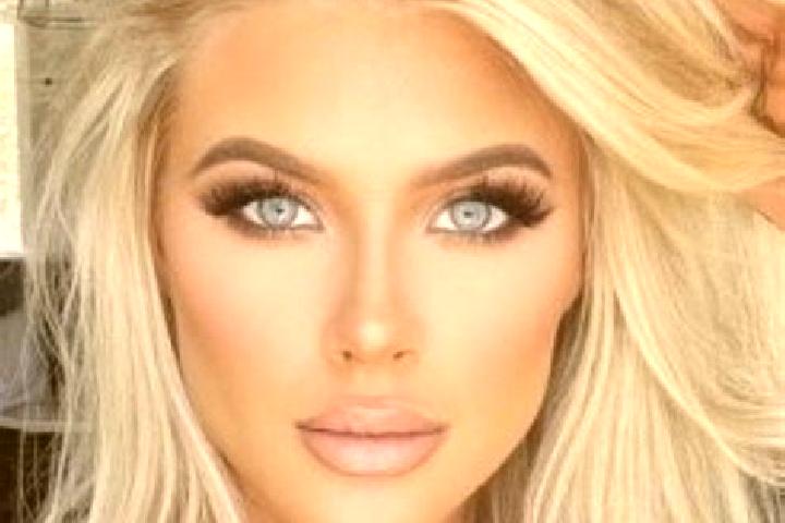 Elizabeth, 37, a platinum blonde amber-eyed mixed companion based in Sao Benedito do Sul. Offering Deep French Kissing, Roleplay, OWO. Available for incall a...
