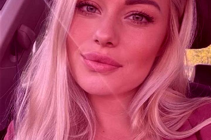 Elizabeth, 38, a blonde hazel-eyed european companion based in Damonojodi. Offering Fetish, 69, Prostate Massage. Available for incall and outcall, overnight...