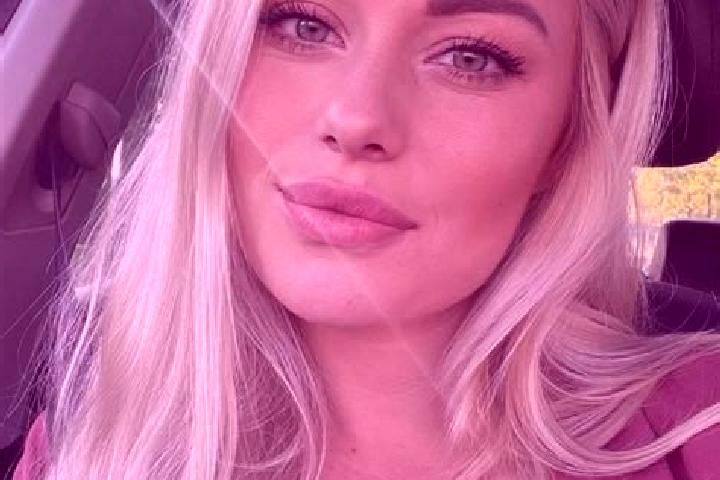 Elizabeth, 38, a blonde hazel-eyed mediterranean companion based in Ipanguacu. Offering Overnight, Roleplay, CIM, Striptease, Massage. Available for incall a...