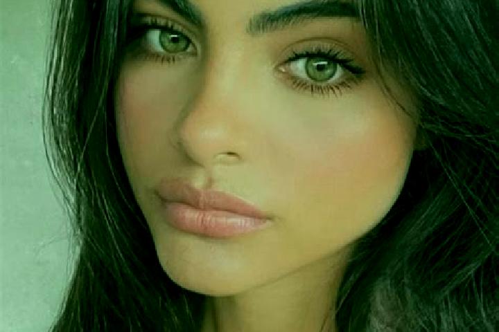 Elizabeth, 38, a brunette dark-eyed middle eastern companion based in Mauel. Offering 69, Roleplay, Fetish, Party Girl, Tantra. Available for incall and outc...