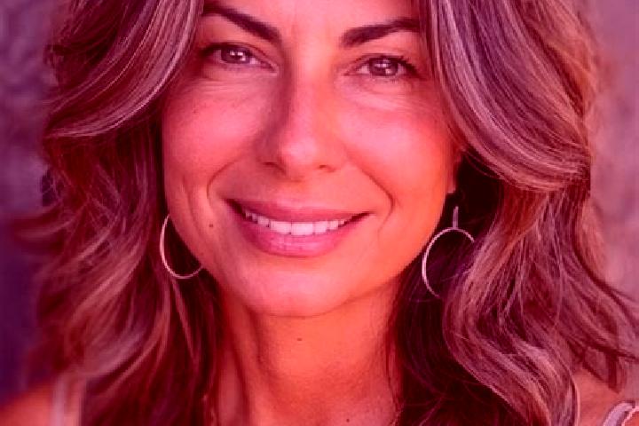 Elizabeth, 38, a brunette grey-eyed latina companion based in Vikasnagar. Offering Party Girl, A-Level, Fetish, Travel Companion, Domination. Available for i...