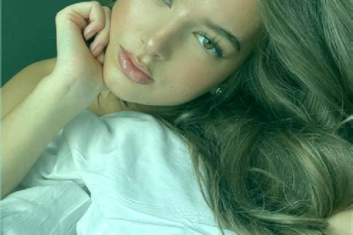 Elizabeth, 38, a brunette hazel-eyed latina companion based in Qa em Shahr. Offering CIM, Prostate Massage, Deep French Kissing. Available for incall and out...