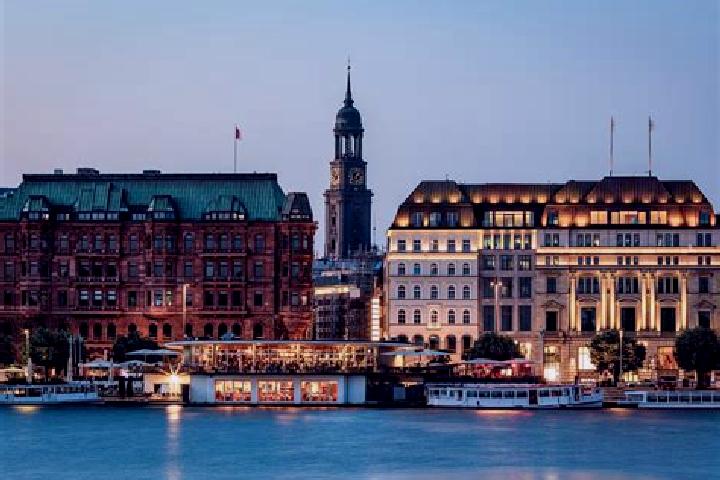 Elizabeth, 38 — Escort in Hortlax, Sweden
