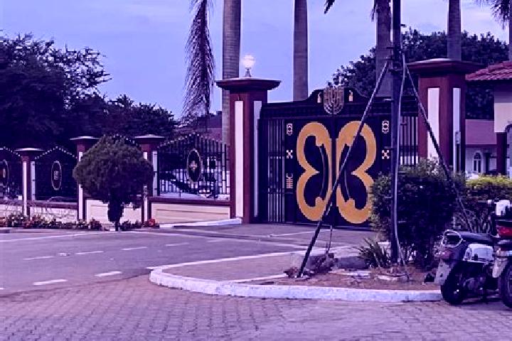 Elizabeth, 38 — Escort in Kibi, Ghana