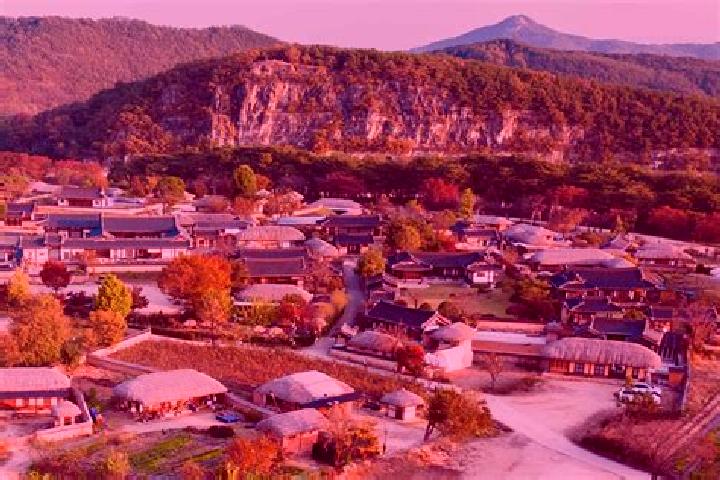 Elizabeth, 39 — Escort in Hahoe-dong, North Korea