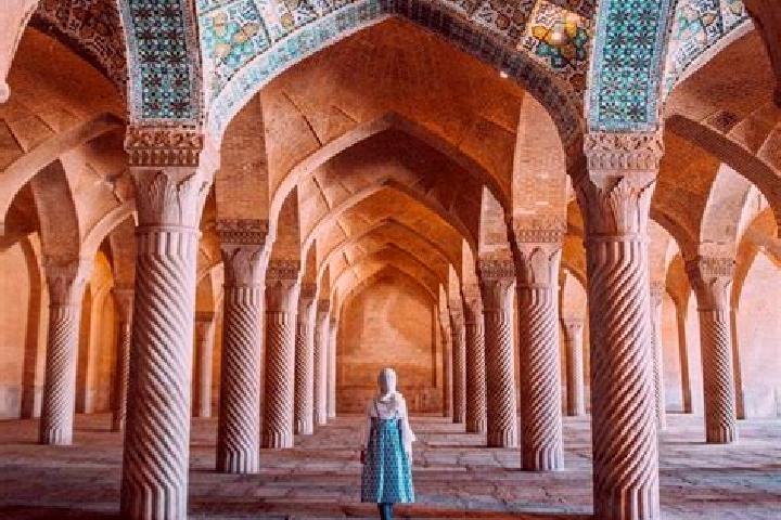 Elizabeth, 39 — Escort in Shush, Iran