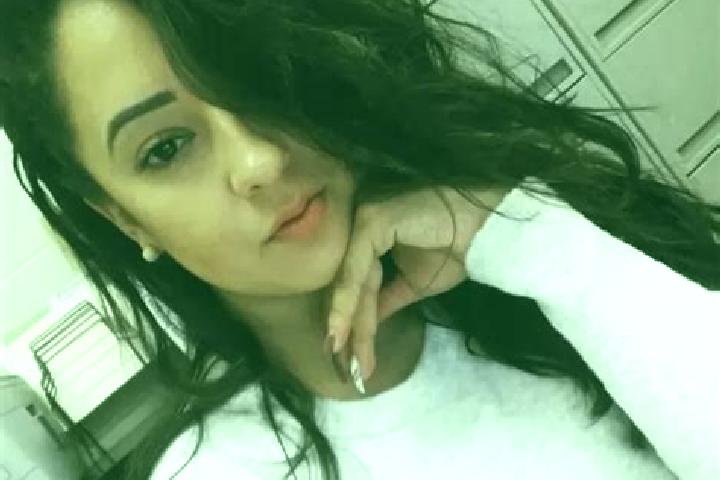 Ella, 20, a black blue-eyed mixed companion based in Montegioco. Offering GFE, 69, Dinner Date, Couples, Erotic Massage. Available for incall and outcall, da...