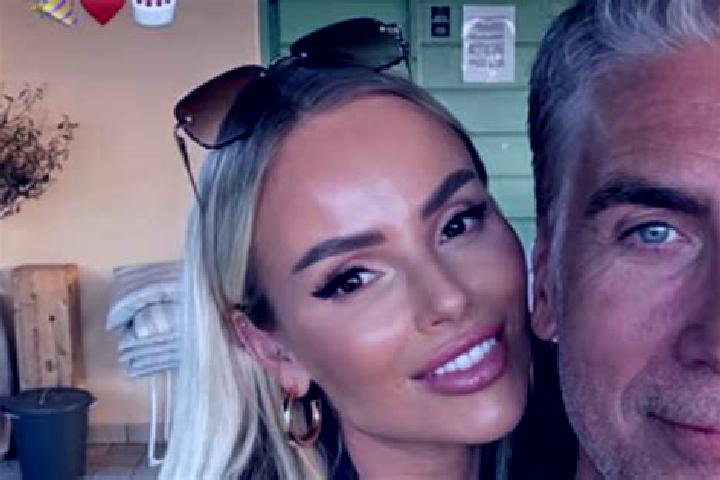Ella, 20 — Escort in Toboly, Ukraine