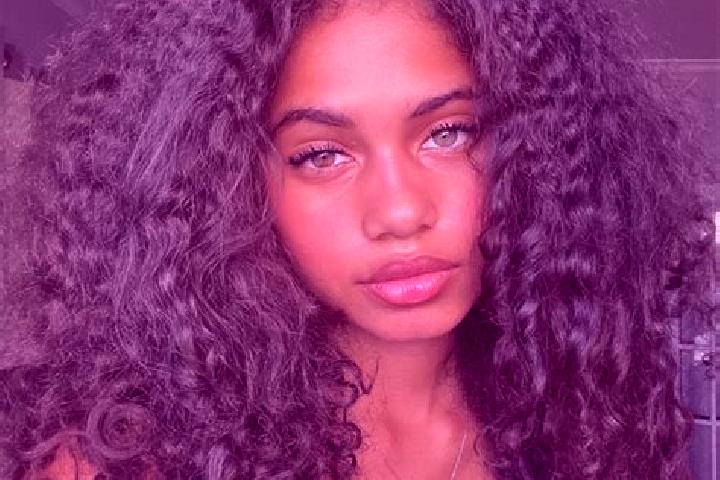 Ella, 21, a chestnut blue-eyed ebony companion based in Ungogo. Offering CIM, Tantra, Girlfriend Experience, Duos. Available for incall and outcall, day and ...