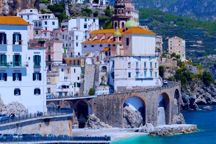 Ella, 21 — Escort in Le Rughe, Italy