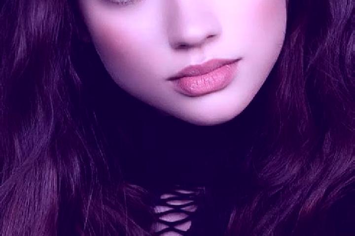 Ella, 22, a brunette dark-eyed european companion based in Cardenden. Offering Tantra, Massage, Fetish, Domination, Roleplay. Available for incall and outcal...