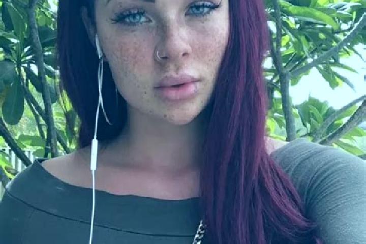 Ella, 22, a red green-eyed mixed companion based in San Pablo Oztotepec. Offering Couples, Erotic Massage, 69, Striptease, Roleplay. Available for incall and...