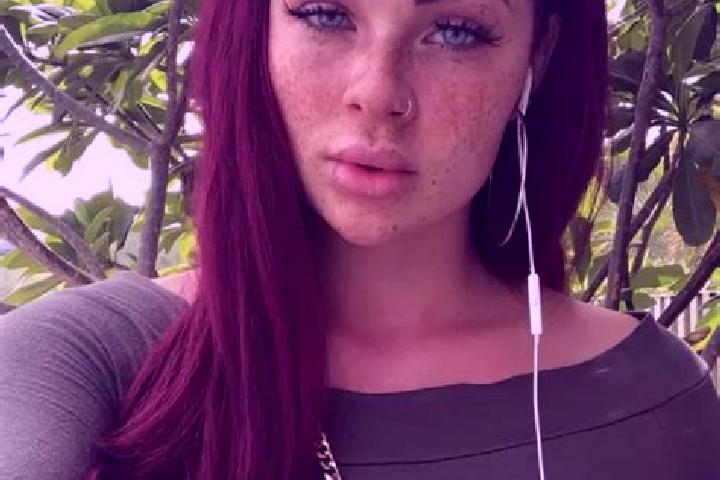 Ella, 23, a auburn amber-eyed indian companion based in Nogueira da Regedoura. Offering Roleplay, CIM, Party Girl. Available for incall and outcall, day and ...