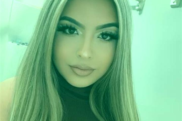 Ella, 23, a blonde grey-eyed latina companion based in Frumusica. Offering A-Level, Tantra, Party Girl, Domination. Available for incall and outcall, overnig...