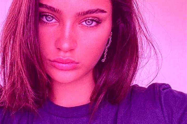 Ella, 23, a brunette blue-eyed mediterranean companion based in Cuntis. Offering BDSM, Domination, Striptease, CIM. Available for incall and outcall, overnig...