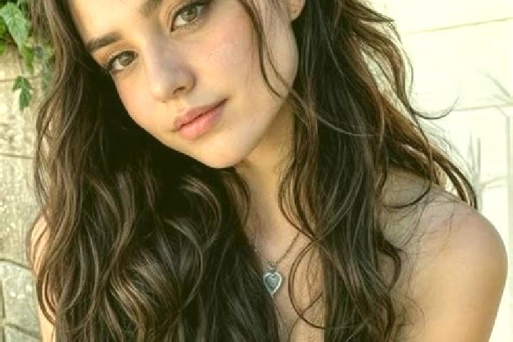 Ella, 23, a chestnut hazel-eyed european companion based in Nakama. Offering Domination, OWO, 69, Massage. Available for incall and outcall, overnight bookin...