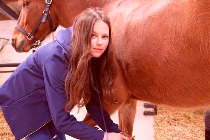 Ella, 23 — Escort in Campagne-les-Boulonnais, France