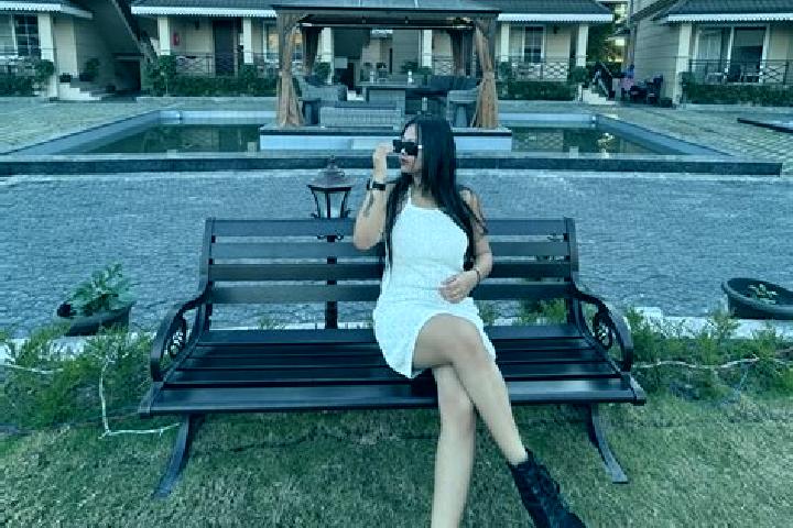 Ella, 23 — Escort in Chabua, India