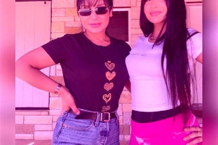 Ella, 23 — Escort in Esfuerzos Unidos, Mexico