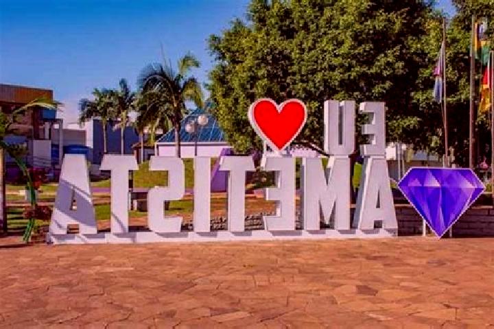 Ella, 24 — Escort in Ametista do Sul, Brazil