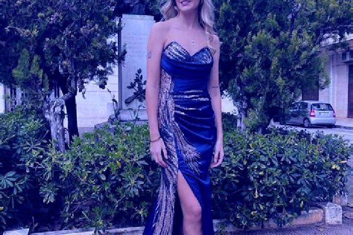 Ella, 24 — Escort in Grumo Appula, Italy