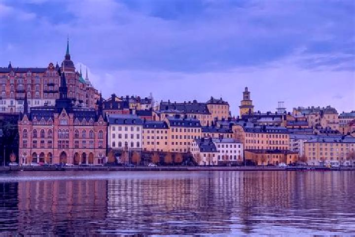 Ella, 24 — Escort in Ratorp, Sweden