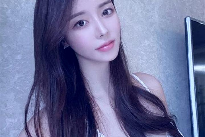 Ella, 24 — Escort in Sarykol, Kazakhstan