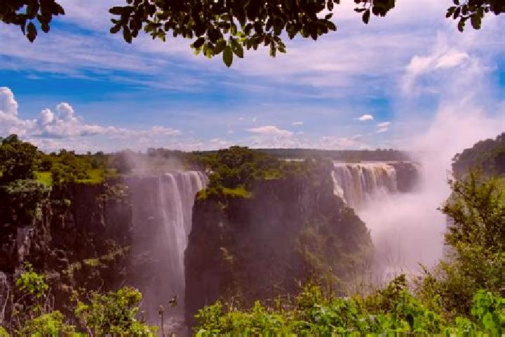 Ella, 24 — Escort in Victoria Falls, Zimbabwe