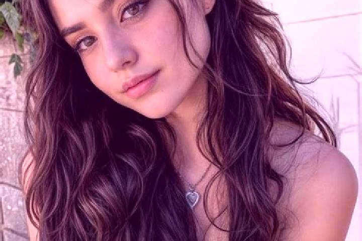 Ella, 25, a auburn amber-eyed mediterranean companion based in Shueyville. Offering A-Level, OWO, Fetish, Massage. Available for incall and outcall, overnigh...